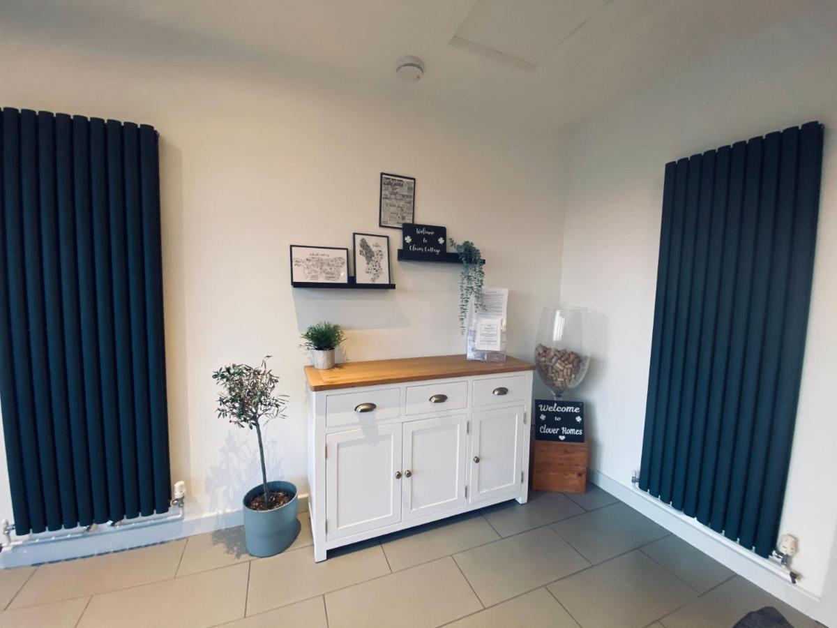 Clover Cottage Beeley Екстериор снимка