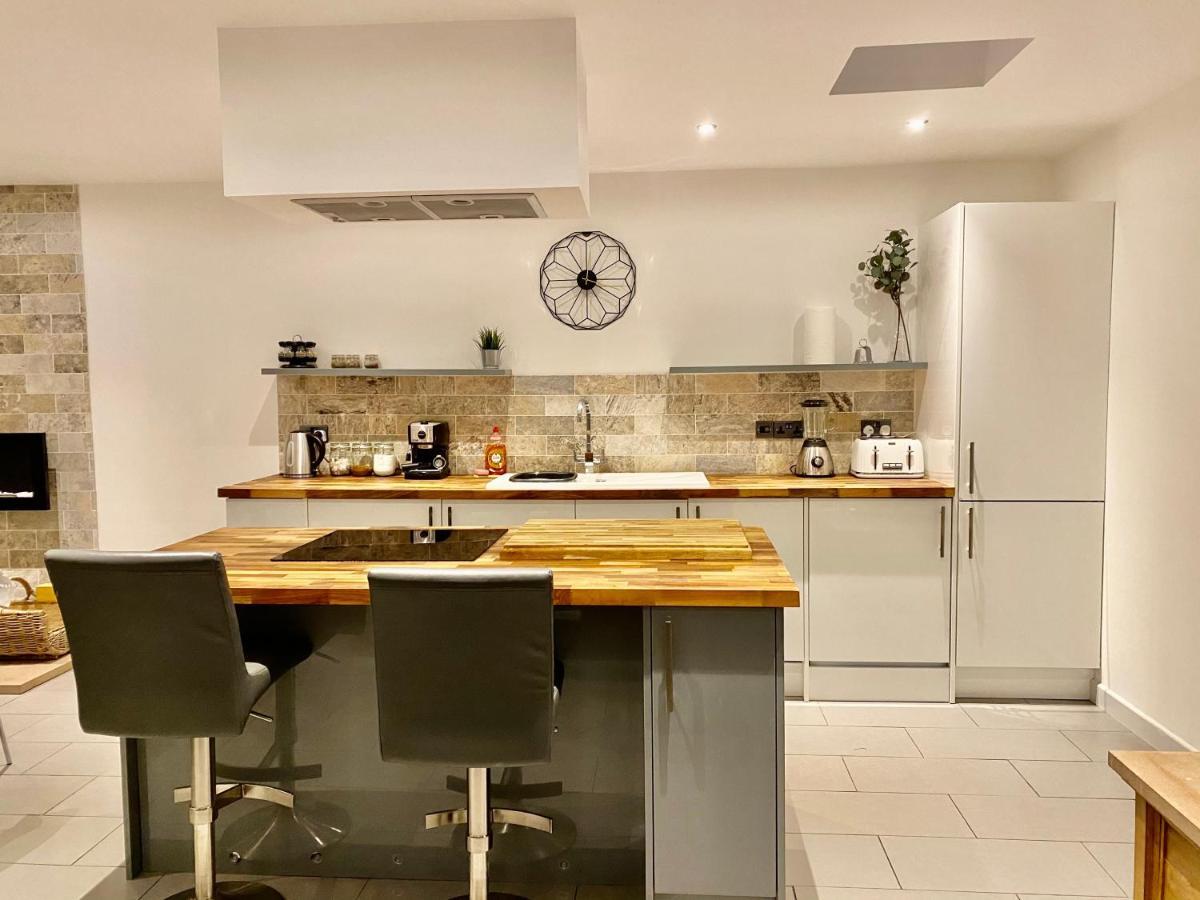 Clover Cottage Beeley Екстериор снимка